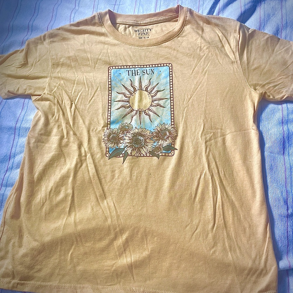Cute yellow tee-shirt kids small